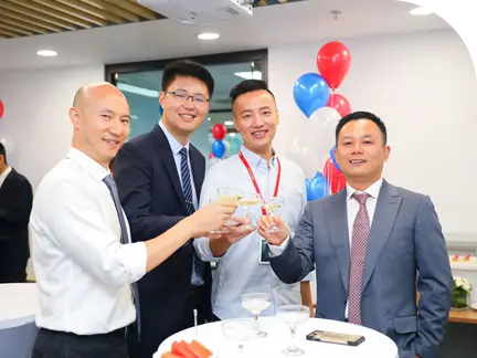 КУМИК Стил Тим