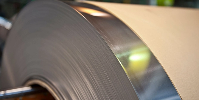 Термическая обработка, процесс покрытия и отделка высокопрочных стальных пластин